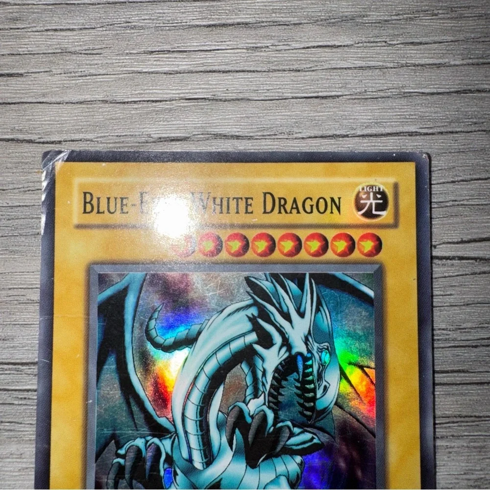 YuGiOh - Blue Eyes White Dragon - SKE-001 - 1st Edition - Holo Super Rare HP
